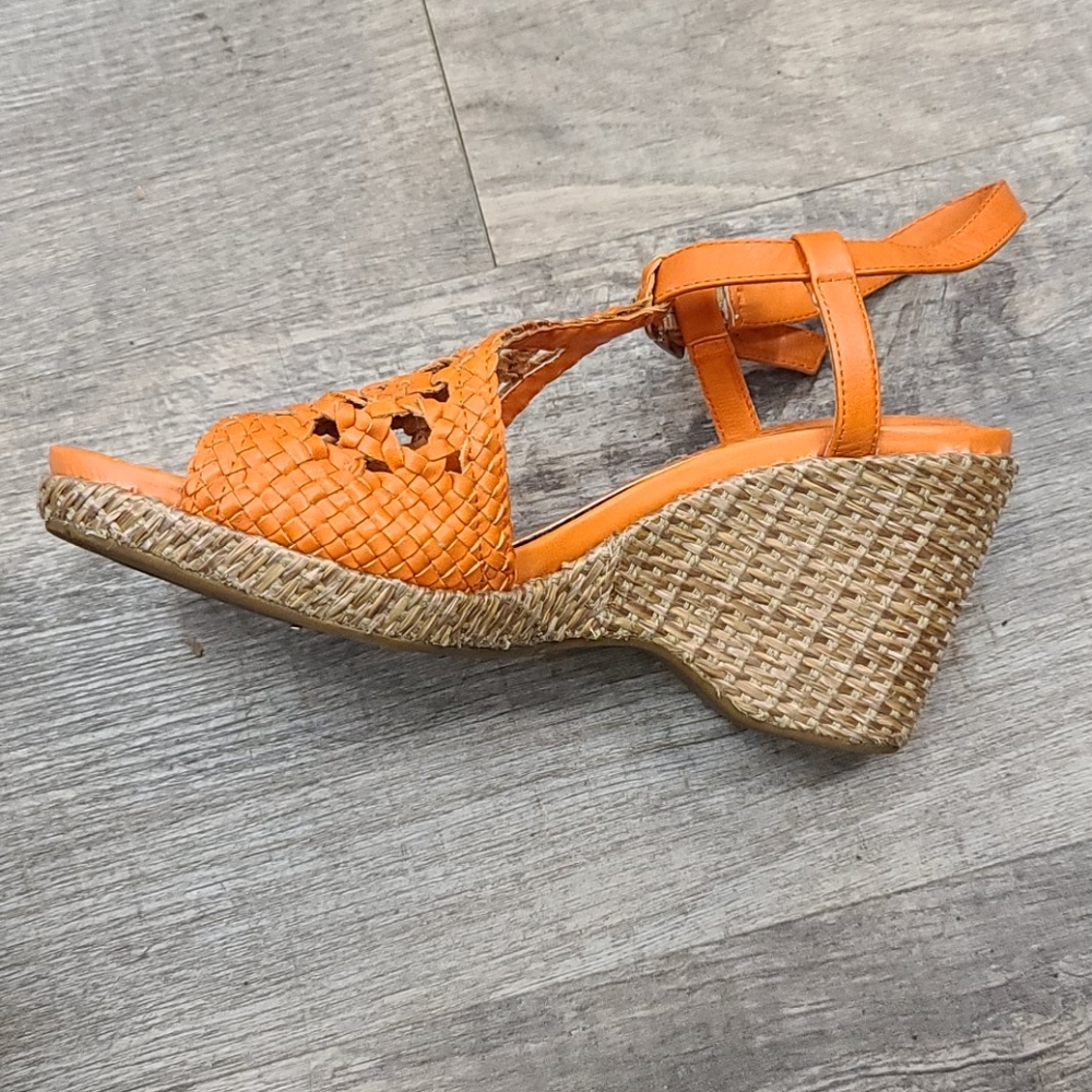 ROCKPORT 7M sandal wedges weaved crochet Comfy Comfy Comfy!